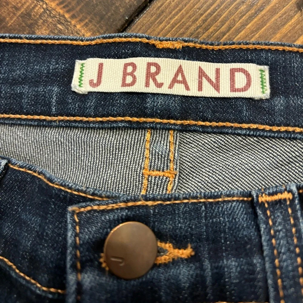 J Brand petite Pencil Leg Jeans Dark Wash - Picture 5 of 5